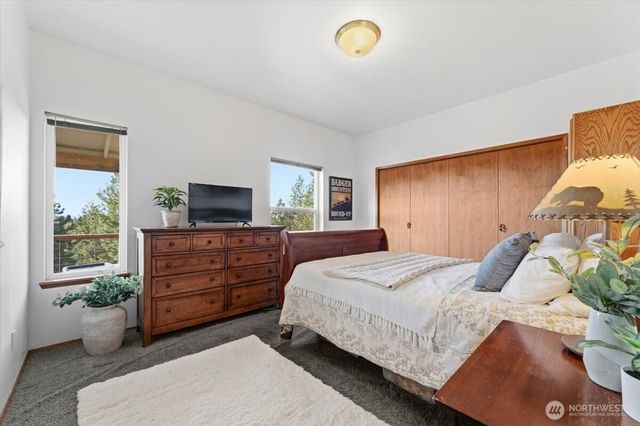 300 Sunset Way, East Wenatchee, WA 98802