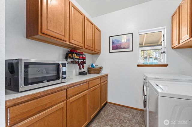 300 Sunset Way, East Wenatchee, WA 98802