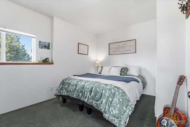 300 Sunset Way, East Wenatchee, WA 98802