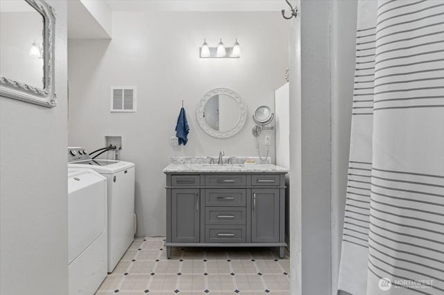 300 Sunset Way, East Wenatchee, WA 98802