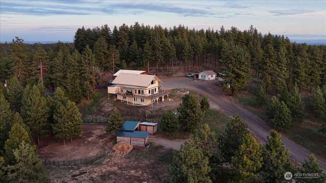 300 Sunset Way, East Wenatchee, WA 98802