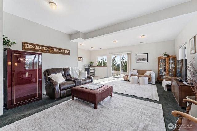 300 Sunset Way, East Wenatchee, WA 98802