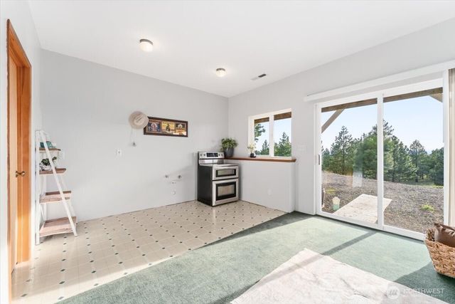 300 Sunset Way, East Wenatchee, WA 98802