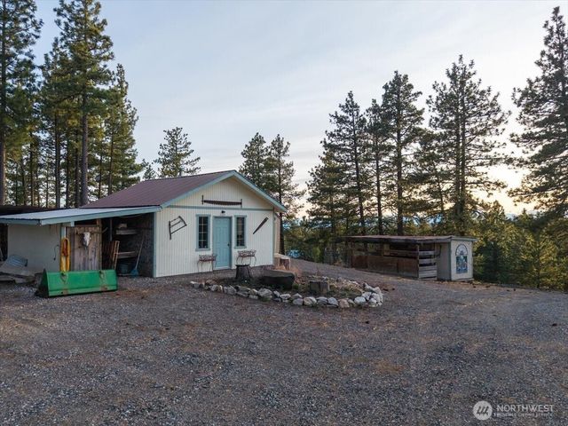 300 Sunset Way, East Wenatchee, WA 98802