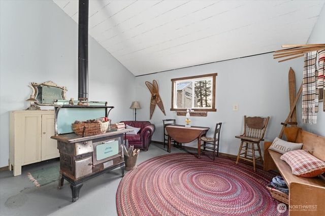 300 Sunset Way, East Wenatchee, WA 98802