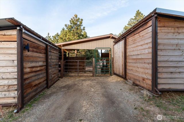 300 Sunset Way, East Wenatchee, WA 98802