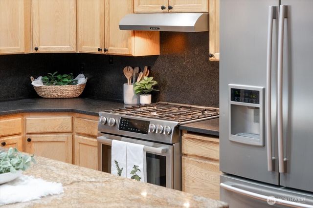 300 Sunset Way, East Wenatchee, WA 98802