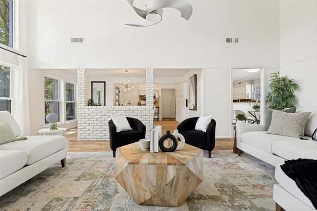 9517 Fallbrook Drive, Dallas, TX 75243