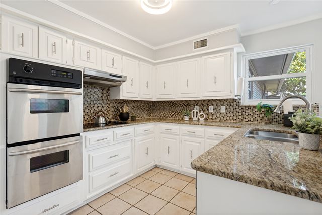 9517 Fallbrook Drive, Dallas, TX 75243
