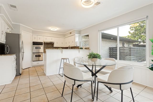 9517 Fallbrook Drive, Dallas, TX 75243