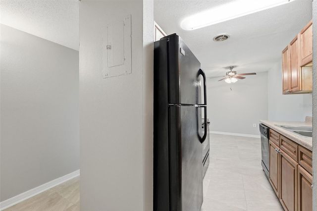 1695 LEE ROAD B204, Winter Park, FL 32789