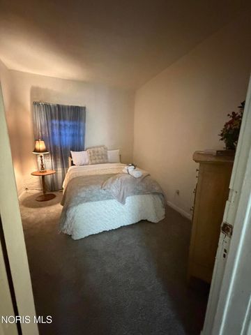 2458 Woodford Street, Toledo, OH 43605