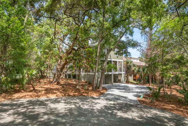 582 Pelican Court B, Edisto Island, SC 29438