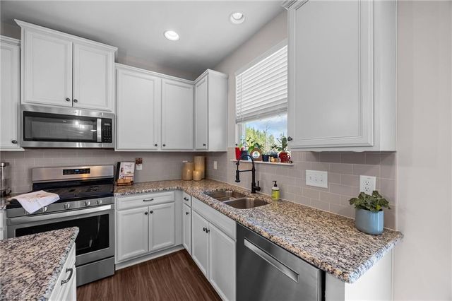 2520 Trackers Court, Graham, NC 27253