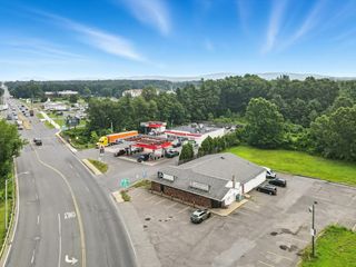 427 N Elm St, Westfield, MA 01085