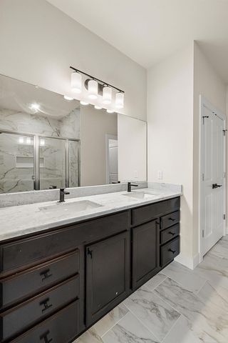 21142 Lilac Lane, Clinton Township, MI 48036