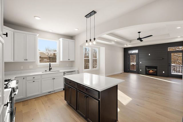 21142 Lilac Lane, Clinton Township, MI 48036