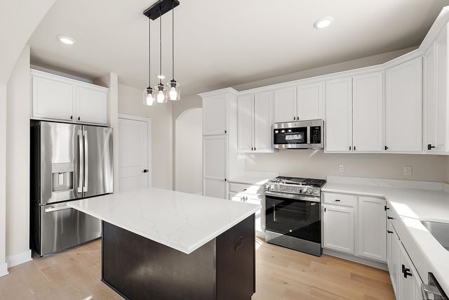 21142 Lilac Lane, Clinton Township, MI 48036