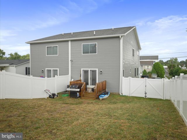 305 E. 11TH AVE, Ranson, WV 25438