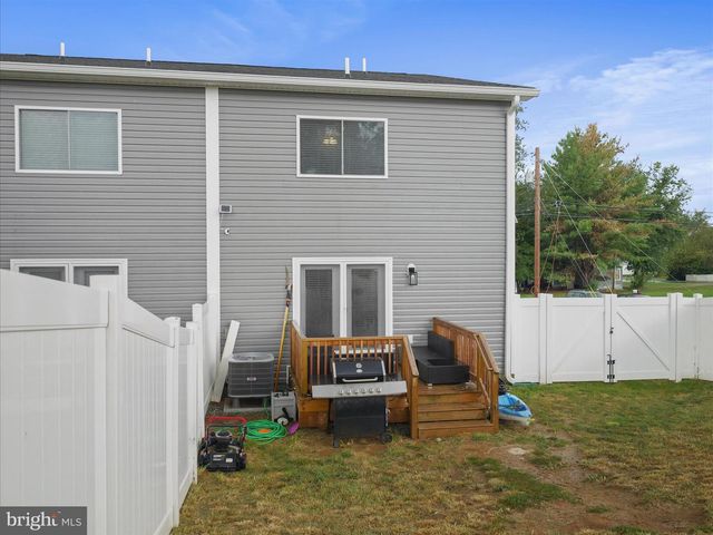 305 E. 11TH AVE, Ranson, WV 25438