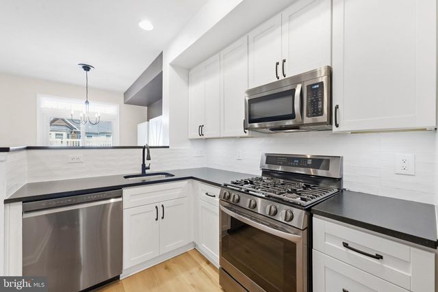 9855 EARLS FERRY CIR, Bristow, VA 20136