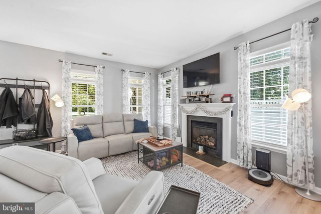 9855 EARLS FERRY CIR, Bristow, VA 20136