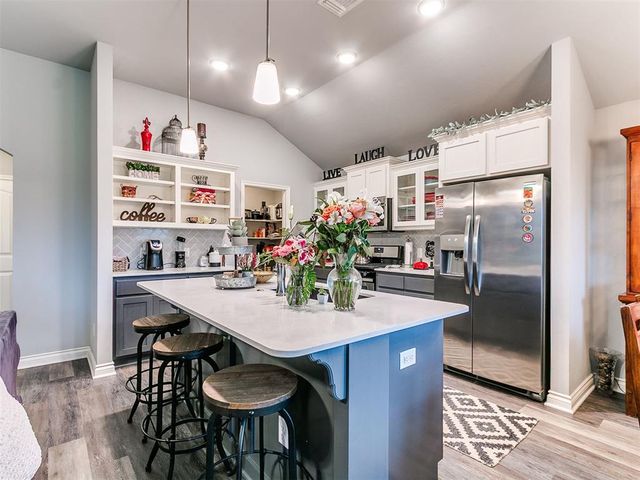 3521 Piney River Drive, Yukon, OK 73099
