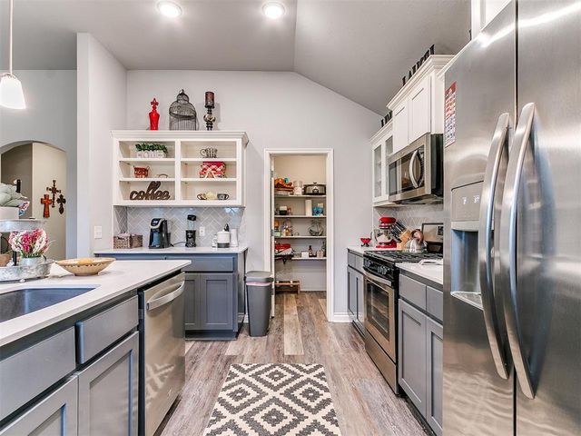 3521 Piney River Drive, Yukon, OK 73099
