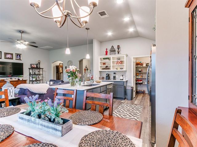 3521 Piney River Drive, Yukon, OK 73099