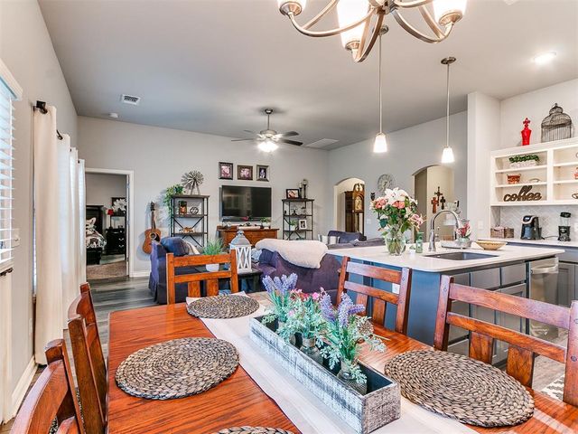 3521 Piney River Drive, Yukon, OK 73099