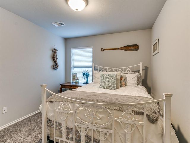 3521 Piney River Drive, Yukon, OK 73099