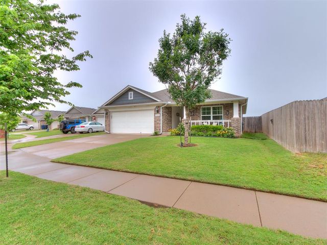 3521 Piney River Drive, Yukon, OK 73099