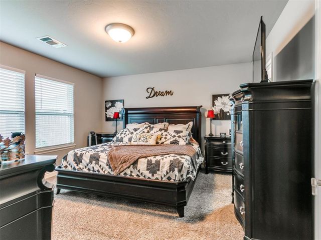 3521 Piney River Drive, Yukon, OK 73099