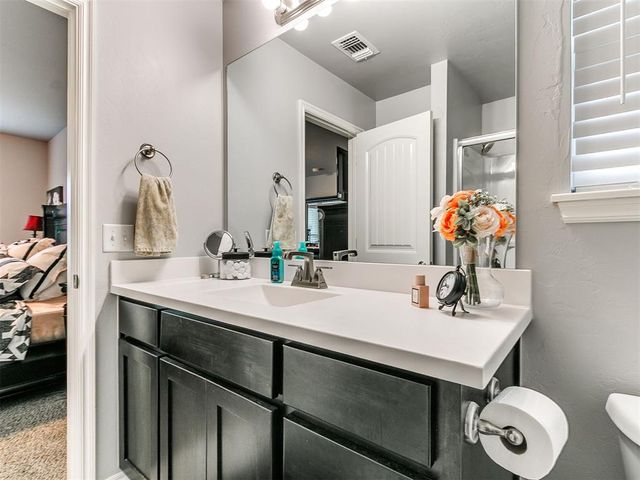 3521 Piney River Drive, Yukon, OK 73099