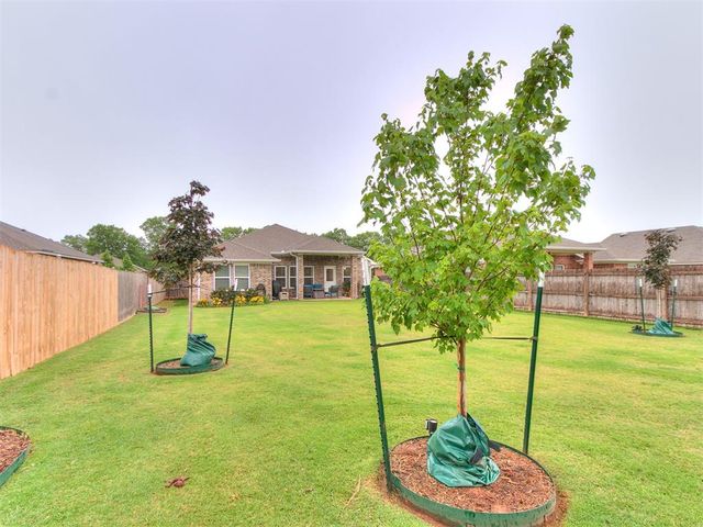 3521 Piney River Drive, Yukon, OK 73099