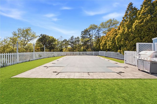 24 Kickapoo Run, Charlestown, RI 02813