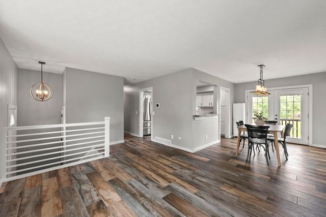 6420 Liberty Road N, Powell, OH 43065