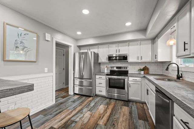 6420 Liberty Road N, Powell, OH 43065