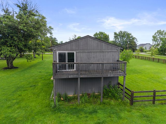 6420 Liberty Road N, Powell, OH 43065