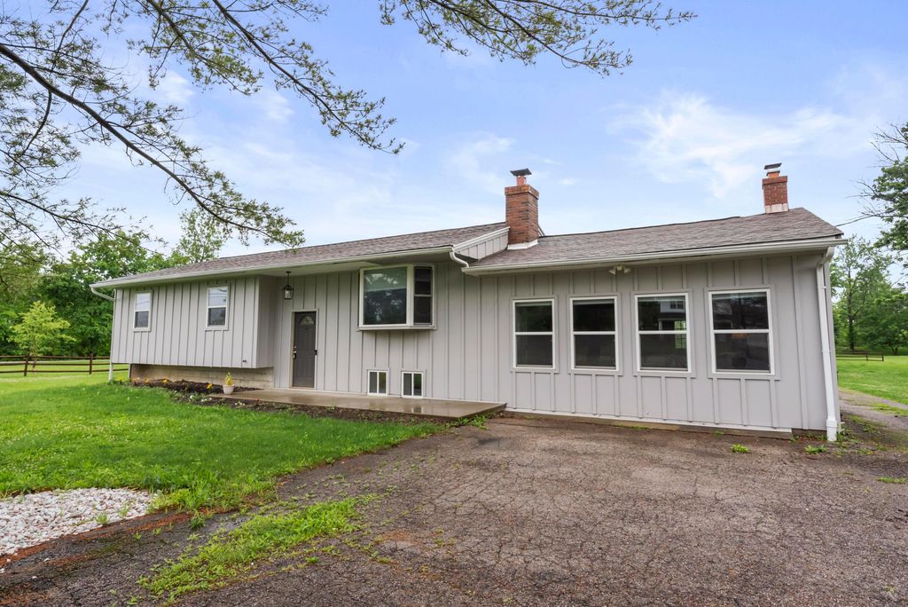 6420 Liberty Road N, Powell, OH 43065