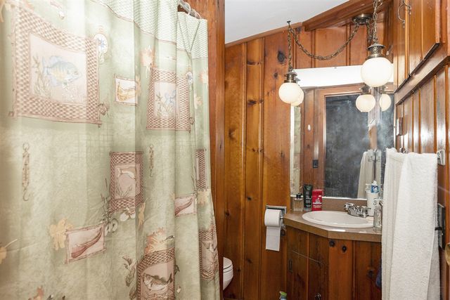 19536 Lakeshore Drive, Three Rivers, MI 49093