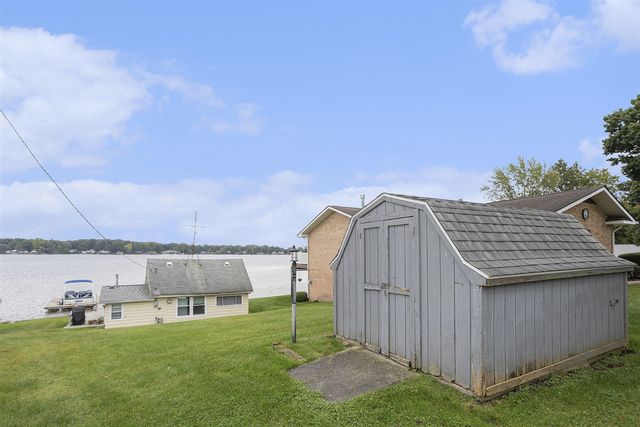 19536 Lakeshore Drive, Three Rivers, MI 49093