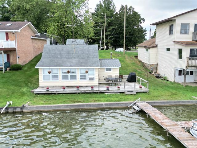 19536 Lakeshore Drive, Three Rivers, MI 49093