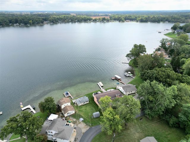 19536 Lakeshore Drive, Three Rivers, MI 49093