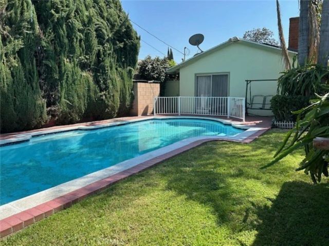 14125 Burton, Panorama City, CA 91402