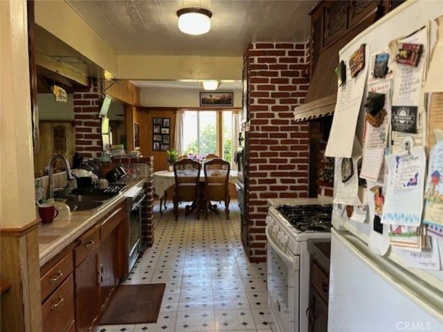 14125 Burton, Panorama City, CA 91402