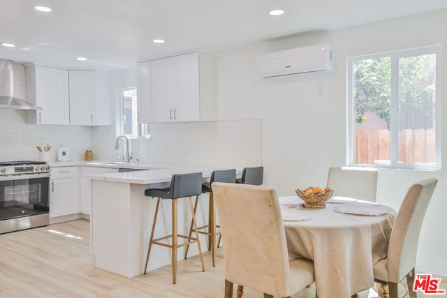3312 Hyde Park Boulevard, Los Angeles, CA 90043