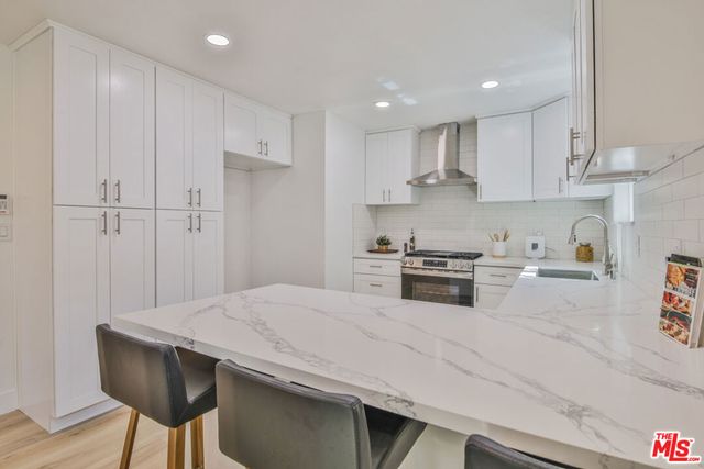 3312 Hyde Park Boulevard, Los Angeles, CA 90043