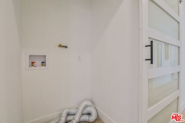 3312 Hyde Park Boulevard, Los Angeles, CA 90043