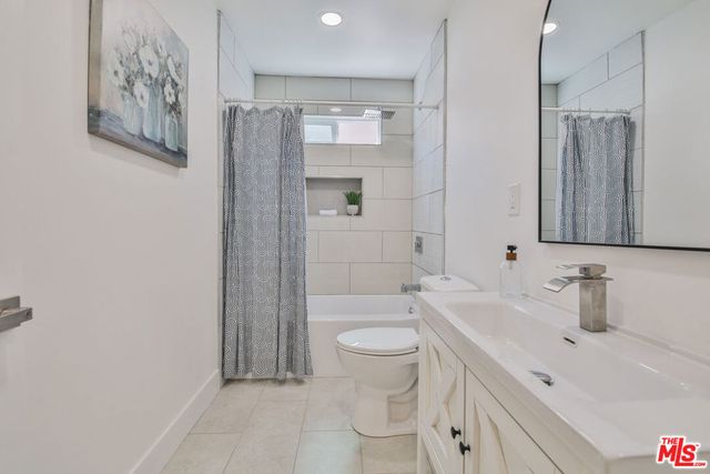 3312 Hyde Park Boulevard, Los Angeles, CA 90043